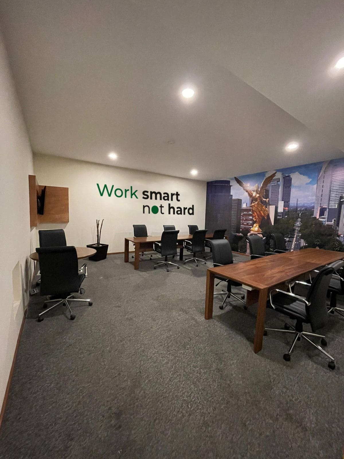 Business Center — sala de juntas