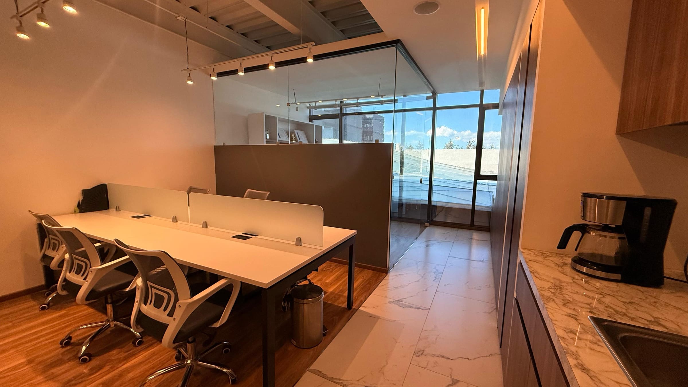 Oficina Torre Palmas — sala de juntas